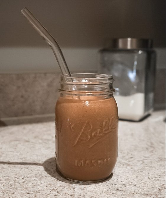 Smoothie in a mason jar