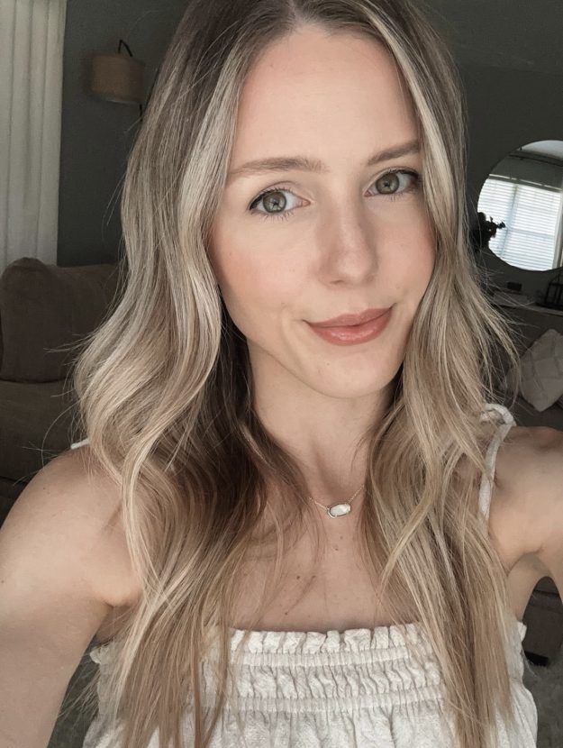 seflie to show makeup